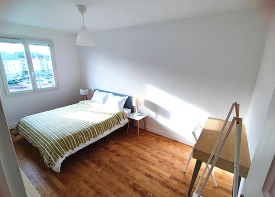 Appartement 76M2 Lumineux Centre Ville Garage Prive 3Ieme Etage Sans Ascenseur Fougères Exteriör bild