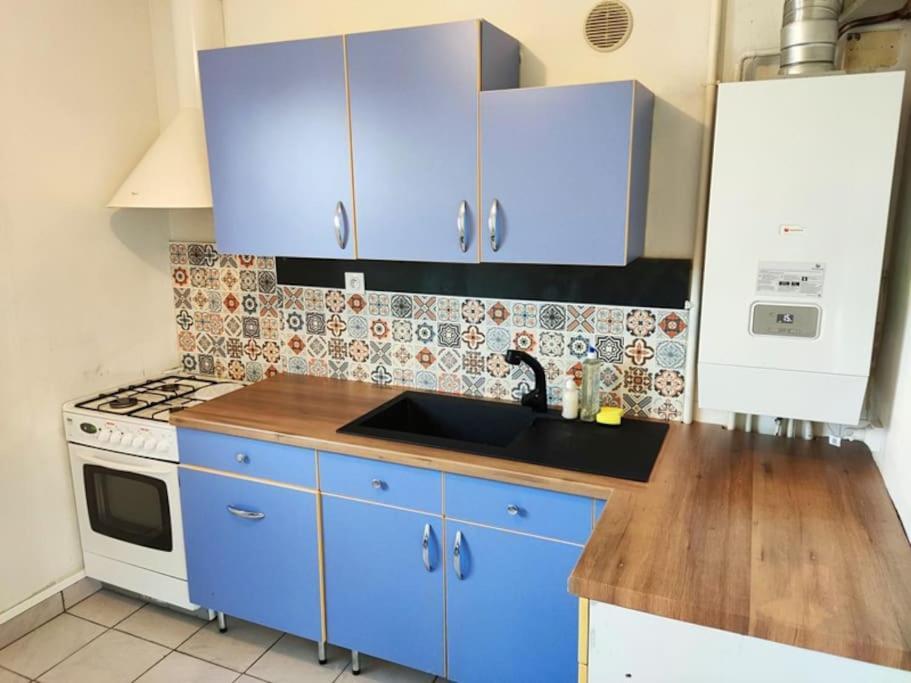 Appartement 76M2 Lumineux Centre Ville Garage Prive 3Ieme Etage Sans Ascenseur Fougères Exteriör bild